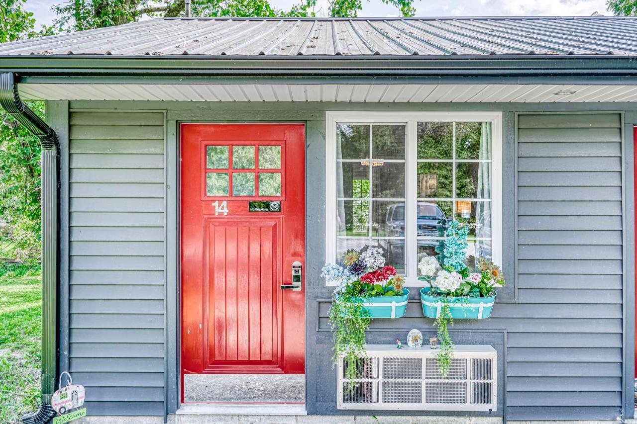 Lighthouse Kitchen Suites Near Auburn Waterloo I-69 Exit 334 Exteriér fotografie