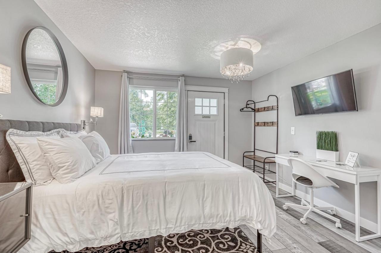 Lighthouse Kitchen Suites Near Auburn Waterloo I-69 Exit 334 Exteriér fotografie